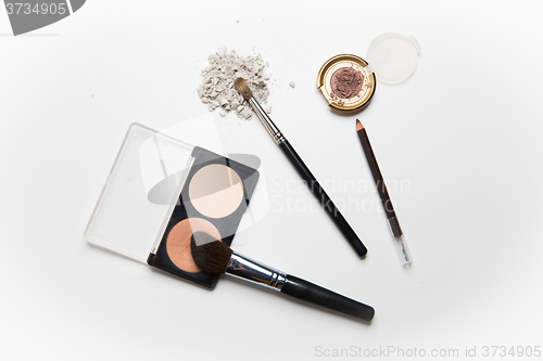 Image of close up of makeup stuff