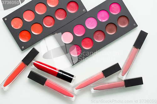 Image of a set of professional makeup artist. Different Lipstick