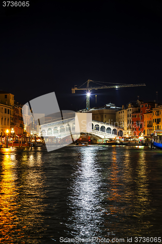 Image of Rialto bridge (Ponte di Rialto) in Venice