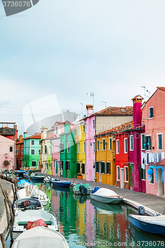 Image of Brightly painted houses at the Burano canal