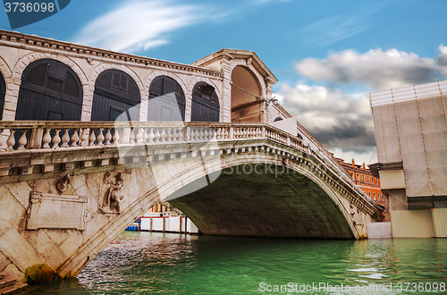 Image of Rialto bridge (Ponte di Rialto) in Venice