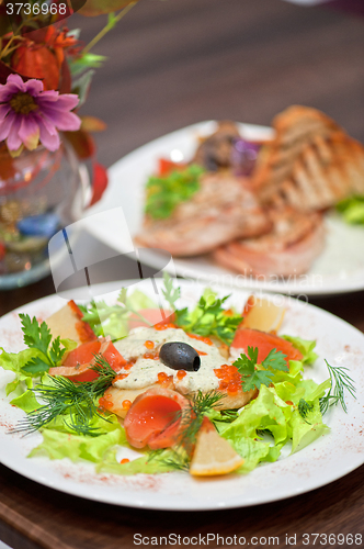 Image of salad with smoked salmon 