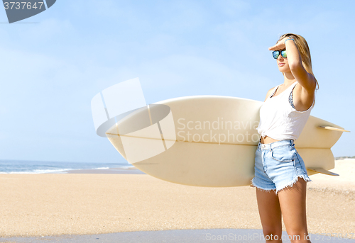 Image of Checking out the waves