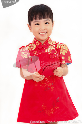 Image of Chinese little girl holding red envelope