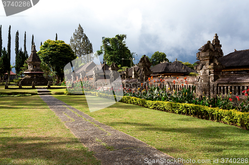 Image of Pura Ulun Danu garden