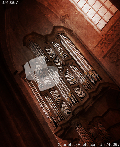 Image of Creepy image of an old pipe organ