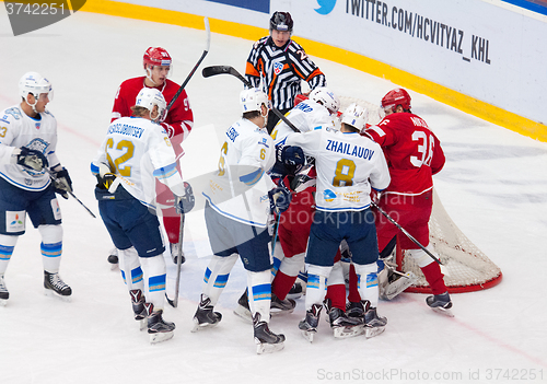 Image of Keaton Ellerby (6) and Talgat Zhailauov (8)