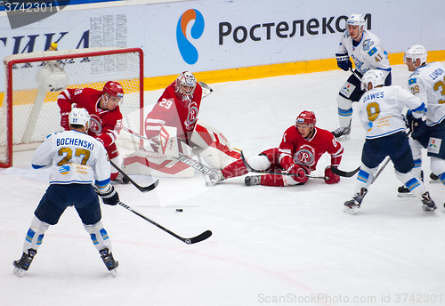 Image of D, Berdyukov (84) defend the gate