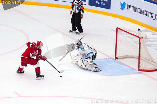 Image of D. Shitikov (23) vs A. Ivanov (28)