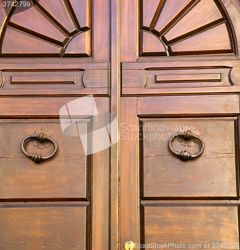 Image of  varese abstract     closed wood door vedano olona italy