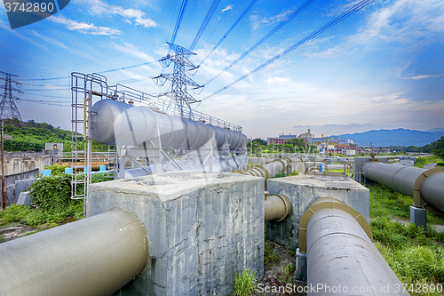 Image of Oil refinery