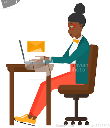 Image of Woman receiving email.