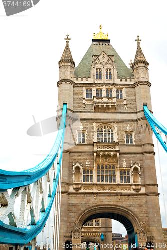 Image of london tower in   and the cloudy sky