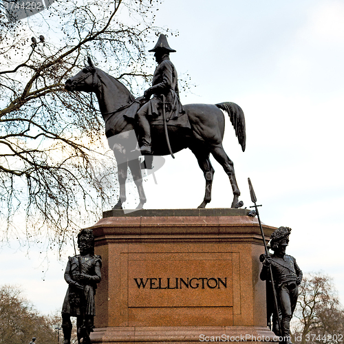 Image of historic   marble and statue in old city of london england