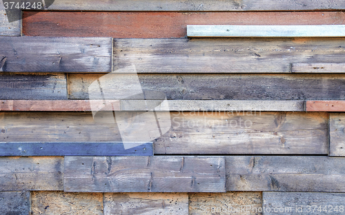 Image of Modern rustic wall\r