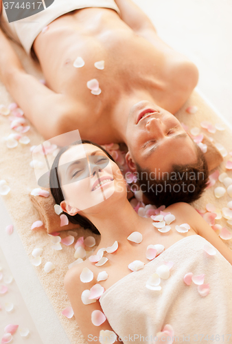 Image of couple in spa