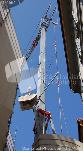 Image of crane in function