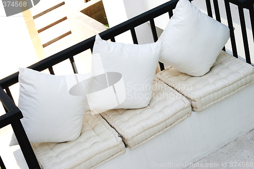 Image of White sofa
