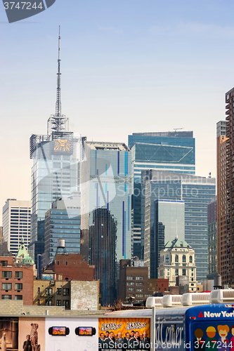 Image of Midtown Manhattan buildings at day