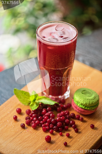 Image of fruit drink with cranberries