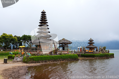 Image of Pura Ulun Danu water temple Bali