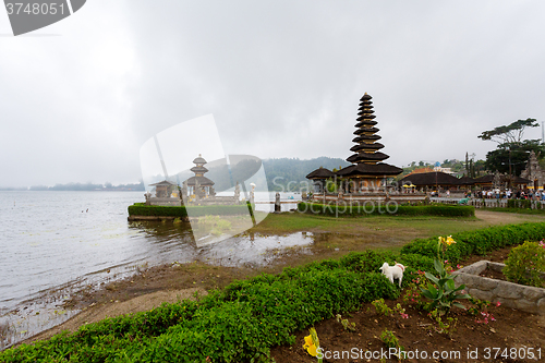 Image of Pura Ulun Danu water temple Bali