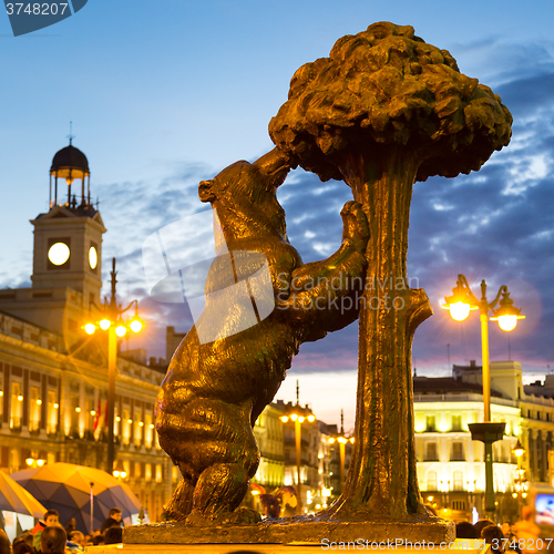 Image of Statue of bear on Puerta del Sol, Madrid, Spain.
