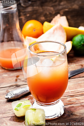 Image of glass of refreshing juice
