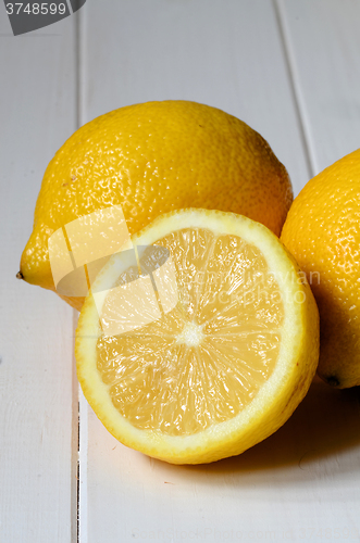 Image of Bright yellow lemons