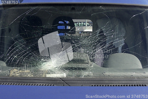 Image of Broken windscreen