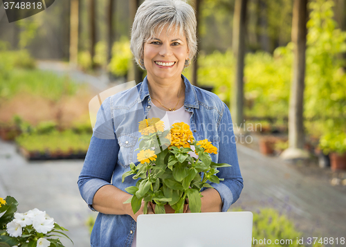 Image of Working in a flower shop