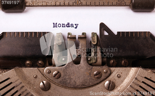 Image of Monday typography on a vintage typewriter