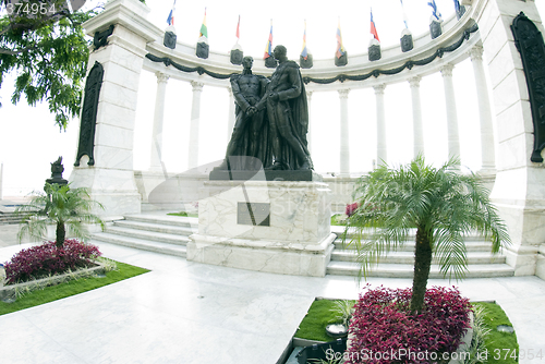 Image of la rotunda malecon 2000