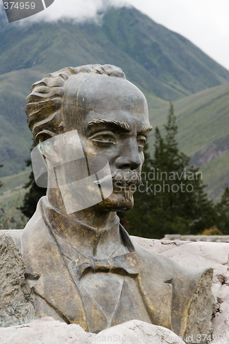 Image of statue mitad del mundo quito  ecuador