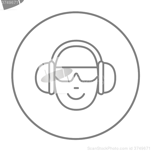 Image of Man in headphones line icon.