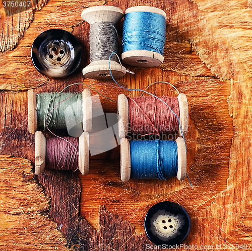 Image of Spools of sewing threads