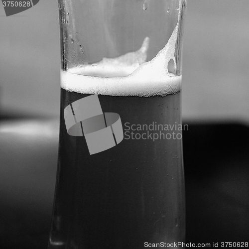 Image of Black and white Beer picture