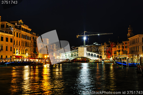 Image of Rialto bridge (Ponte di Rialto) in Venice