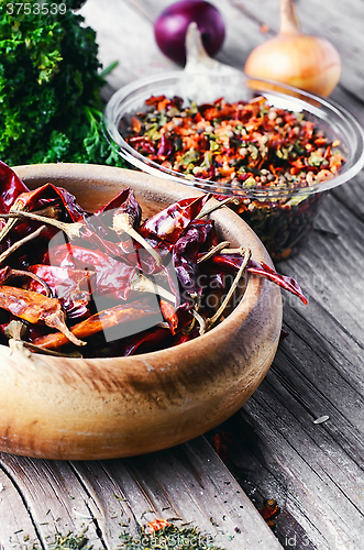 Image of Spicy peppers in the bowl