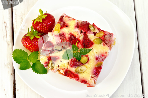 Image of Pie strawberry-rhubarb with sour cream on plate