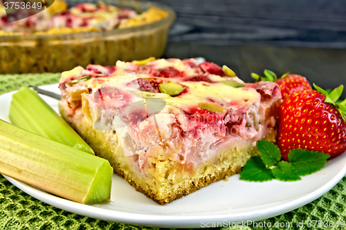 Image of Pie strawberry-rhubarb with sour cream on board