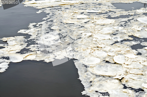 Image of Ice dirty in water