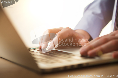 Image of hands on the keyboard