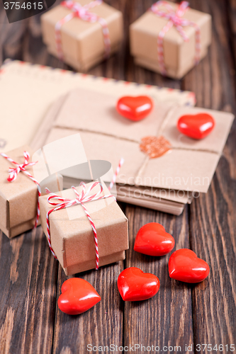 Image of box for present and hearts