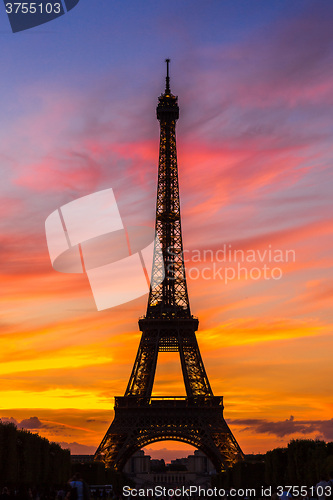 Image of Eiffel Tower at sunset in Paris