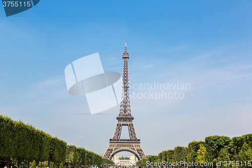 Image of Eiffel tower in Paris