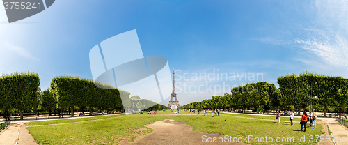 Image of Eiffel tower in Paris