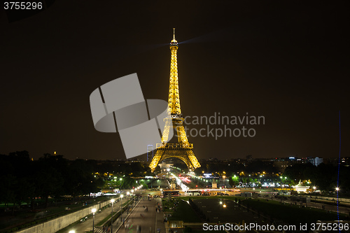 Image of Eiffel Tower at nigh in Paris