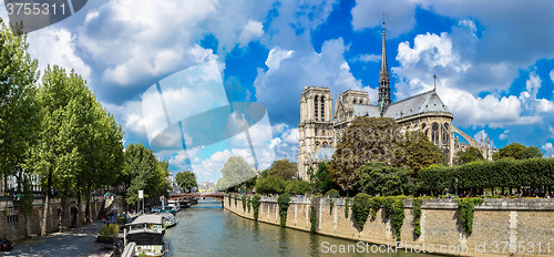 Image of Seine and Notre Dame de Paris