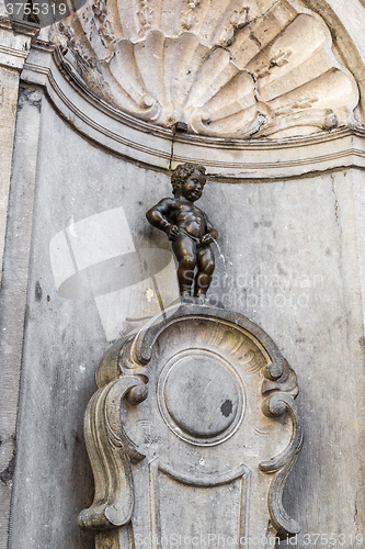 Image of Manneken Pis statue in Brussels